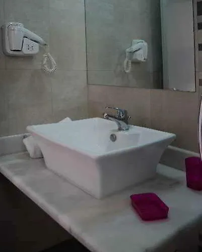 Artemis Apartahotel 3*