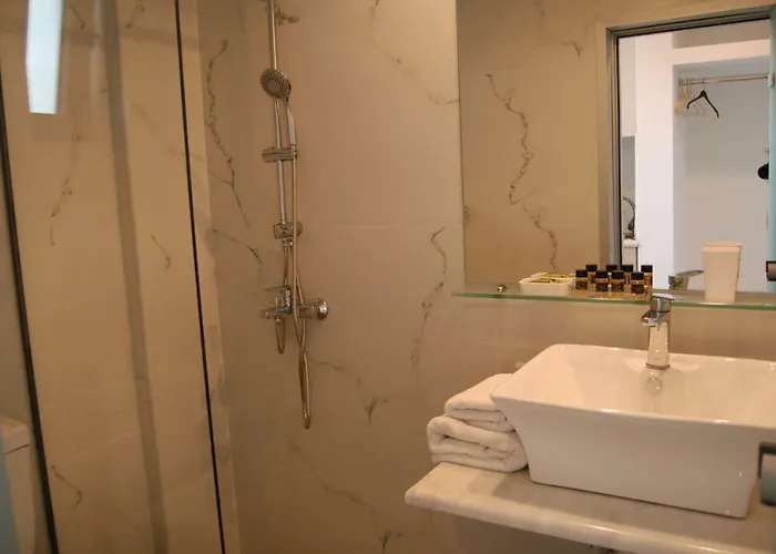 Artemis Apartahotel 3*