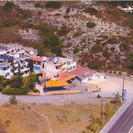 アパートホテル Artemis 3*