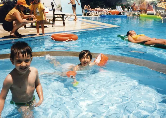 Apartmanhotel Artemis 3*